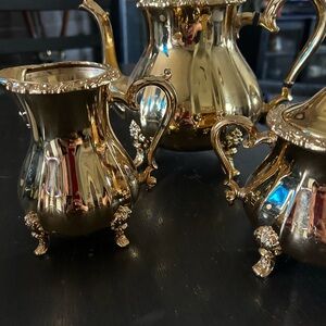 Elegant Gold Tea Set